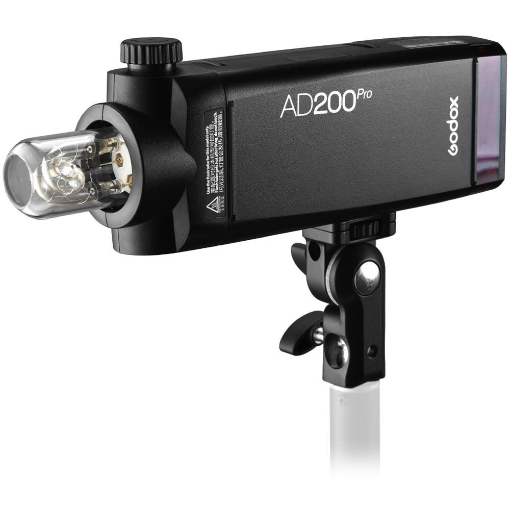Godox AD200Pro — Беспроводная студийная вспышка с поддержкой TTL и HSS, мультивспышка. Работает от аккумулятора.