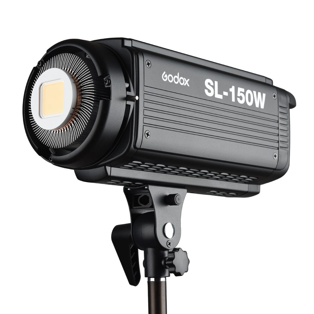 Godox SL 150W — Источник постоянного света, сменные насадки. Не совместим со спотом.